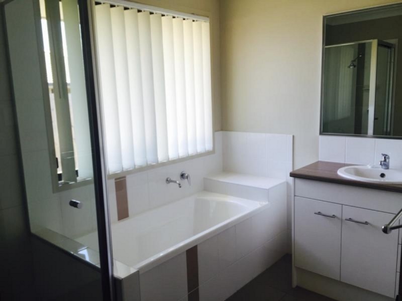 6 Argyle Avenue, Parkhurst QLD 4702